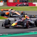 Max Verstappen vládne aktuálnemu ročníku F1.