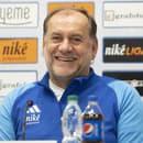 Na snímke tréner futbalistov ŠK Slovan Bratislava Vladimír Weiss st. počas tlačovej konferencie pred odvetou 2. predkola Ligy majstrov ŠK Slovan Bratislava - HŠK Zrinskij Mostar.