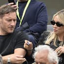 Francesco Totti aktuálne randí s Noemi Bocchi.