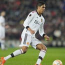 Francúzsky futbalista Raphael Varane v drese Manchestru United.