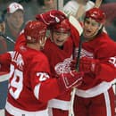 Jiří Hudler (v strede) získal s Detroitom Stanley Cup.