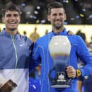 Srbský tenista Novak Djokovič oslavuje po triumfe v Cincinnati.