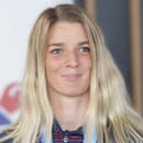 Slovenská reprezentantka vo vodnom slalome Eliška Mintálová pózuje so zlatou medailou.