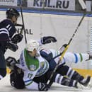 Zach Boychuk (vľavo) počas pôsobenia v tíme Slovana Bratislava.