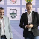Na snímke sprava prezident Únie ligových klubov (ÚLK) Ivan Kozák a výkonný riaditeľ Niké Roman Berger sa usmievajú počas tlačovej konferencie v Bratislave v sobotu 1. júla 2023. 