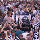 Ešte pred zápasom LM AC Miláno - Newcastle sa v uliach Milána odohral krvavý útok na fanúšika anglického klubu.