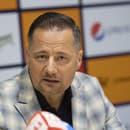 Na snímke člen predstavenstva HC Slovan Pavol Hofstädter počas tlačovej konferencie v Bratislave