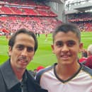 Yossi Benayoun zobral na Anfield syna Bena. 