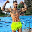 Bojovať bude aj hviezda britských reality show Jake Quickenden.