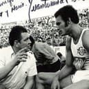 Medzi špičkových športovcov, ktorí hľadali u Jozefa Mračnu pomoc pri riešení svojich zdravotných ťažkostí, patril aj legendárny kubánsky bežec Alberto Juantorena, olympijský víťaz v behu na 400 a 800 m v Montreale 1976. Na fotografiu z bratislavského mítingu P-T-S napísal pozdrav jemu aj jeho manželke Márii, na OH 1976 štvrtej v skoku do výšky.
