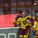 Hokejisti HK Dukla Trenčín zvíťazili v 22. kole Tipos extraligy na ľade HC Košice 5:4 po predĺžení. 