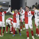 Futbalový klub Slavia Praha by mal mať nového majiteľa. Miliardár Pavel Tykač údajne plánuje odkúpiť tím od čínskych investorov.