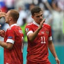 Ruskí futbalisti na čele s Dziubom (vľavo) došli na domácich MS až do štvrťfinále.