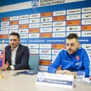 Na snímke zľava prezident Slovenského zväzu malého futbalu (SZMF) Peter Králik a nový tréner reprezentácie SR v malom futbale Peter Barnišin.