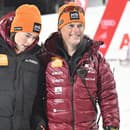 Slovenská lyžiarka Petra Vlhová (vľavo) a jej tréner Mauro Pini.