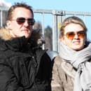 Na archívnej snímke Michael Schumacher s manželkou Corinnou. 