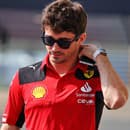 Monacký pretekár Charles Leclerc.