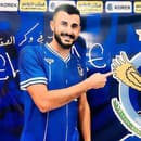 Iracký futbalista Aymen Hussein sa zapíše do dejín športu. Za to, čo vyviedol, nebol ešte nikto predtým vylúčený.