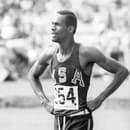 Bob Beamon sa vo štvrtok rozlúčil so zlatou olympijskou medailou.