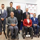 Na slávnosti sa zúčastnili (prvý rad zľava) paralympionici Tomáš Masaryk (tenis), Veronika Vadovičová (strelkyňa) a predseda SPV Ján Riapoš.
V pozadí zľava stojaci Patrik Jány (strelec), Matej Beňuš (vodný slalomár), prezident SOŠV Anton Siekel, veľvyslanec Francúzska
na Slovensku Pascal Le Deunff a Vanesa Hocková (strelkyňa).