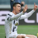 Cristiano Ronaldo vo farbách Juventusu Turín. 