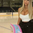Mikayla vymenila hokej za modeling.