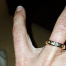 Zlatica nosí prsteň od Petra.