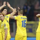 Ukrajinskí futbalisti sa tešia z výhry 2:1 po semifinálovom zápase B-vetvy play off o účasť na ME 2024 Bosna a Hercegovina - Ukrajina v Zenici.