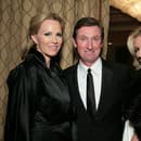 Wayne Gretzky (v strede)