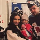 Rodina hokejistu Denisa Godlu sa už čoskoro rozrastie o druhú dcérku.