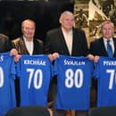 Na snímke zľava bývalí futbalisti Karol Dobiaš, Dušan Krchňák, Anton Švajlen a Ján Pivarník.