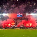 Pyroshow Ultras Spartak Trnava počas jednoho zo zápasov proti bratislavskému Slovanu.