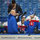 Hudáček potom lieta ako drak: TOTO si počas zápasu dávajú slovenskí hokejisti pod nos!