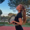 Ruská tenistka Julia Avdeevová zatiaľ v tenise veľké úspechy nedosiahla, na internete má ale dostatok fanúšikov.