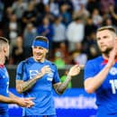 Zľava: Matúš Bero, Juraj Kucka a Milan Škriniar, všetci zo Slovenska po skončení prípravného medzištátneho zápasu výberov mužov na EURO 2024 medzi Slovensko - Wales.