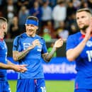 Zľava: Matúš Bero, Juraj Kucka a Milan Škriniar, všetci zo Slovenska po skončení prípravného medzištátneho zápasu výberov mužov na EURO 2024 medzi Slovensko - Wales.