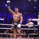 Tommy Fury zažil v máji prvú prehru v profesionálne kariére.