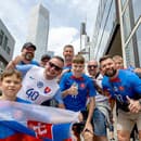 Slovenskí priaznivci vo fanzóne pred futbalovým zápasom Slovensko - Belgicko.