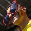 Rumunský fanúšik povzbudzuje pred zápasom základnej E-skupiny Rumunsko - Ukrajina na ME vo futbale v Mníchove