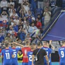 Na snímke slovenskí futbalisti ďakujú fanúšikom po osemfinálovom zápase Anglicko - Slovensko.