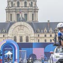 Slovenská cyklistka Nora Jenčušová na trati individuálnej časovky žien počas XXXIII. letných olympijských hier v Paríži.