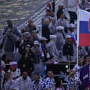 Slovenská výprava počas otváracieho ceremoniálu OH v Paríži.   