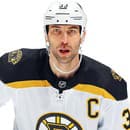 V rebríčku najlepších hokejistov NHL 21. storočia je aj bývalý obranca Bostonu Zdeno Chára.