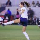 Futbalistka Alex Morganová v reprezentačnom drese USA.