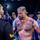 Slovenský MMA zápasník Attila Végh počas odvety storočia, kde zápasil s Karlosom Vémolom