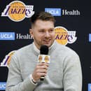 Hviezdny Luka Dončič už absolvoval oficiálne predstavenie v novom tíme Los Angeles Lakers.