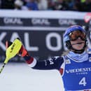 Americká lyžiarka Mikaela Shiffrinová dosiahla jubilejné 100. víťazstvo vo Svetovom pohári.