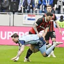 Guram Kašia (Slovan) a za ním Michal Ďuriš (Trnava)