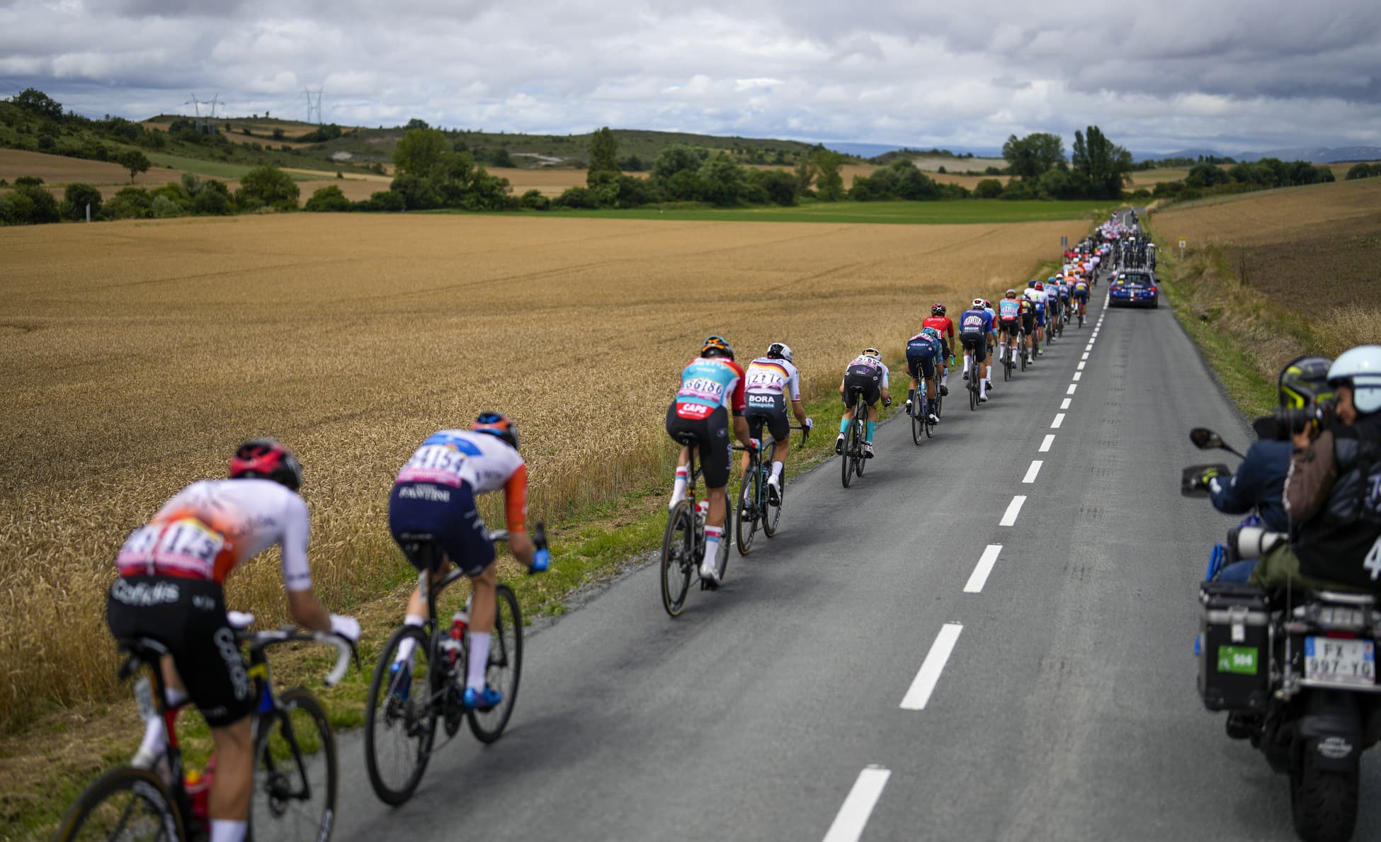 Les stars du Tour de France sont furieuses : à cause des imbéciles, leur santé était en jeu