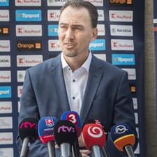 Miroslav Šatan vidí v mladých hráčov veľkú budúcnosť.